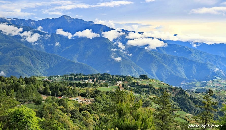 梨山、福壽山農場二日遊—福壽山農場本部地圖、遊客中心、繡球花、微笑廣場、雪山之丘、松林步道